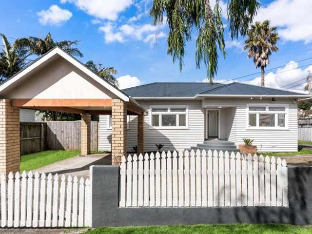 House for sale in One Tree Hill, Oroua County