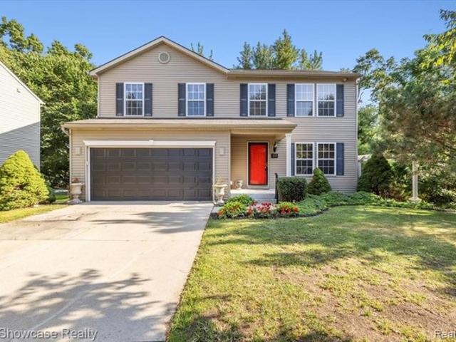 House for sale in Waterford, Michigan
