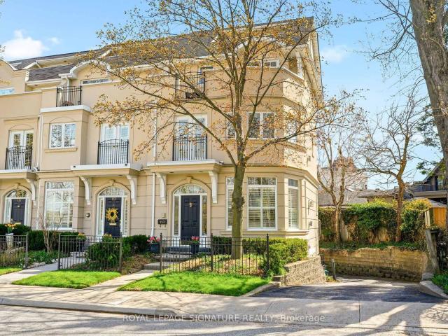 Townhouse for sale in Woburn, Ontario