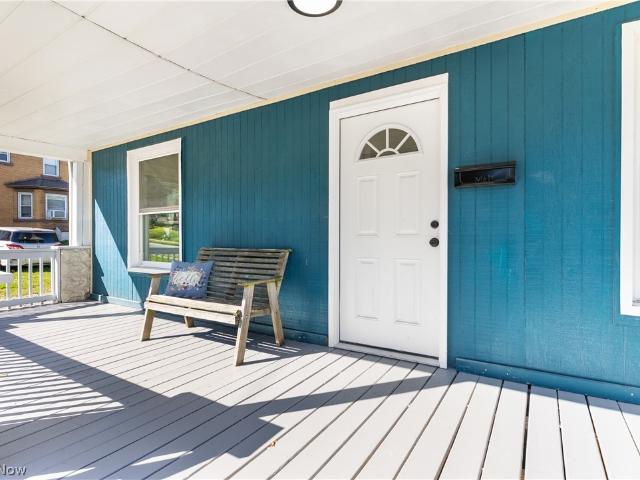 House for sale in Downtown, Struthers