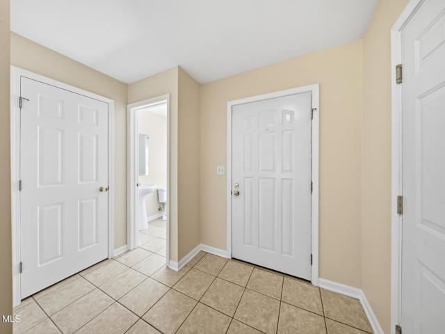Townhouse for sale in Colonie, New York