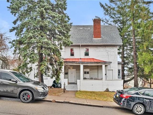 House for sale in Pittsburg, Pennsylvania