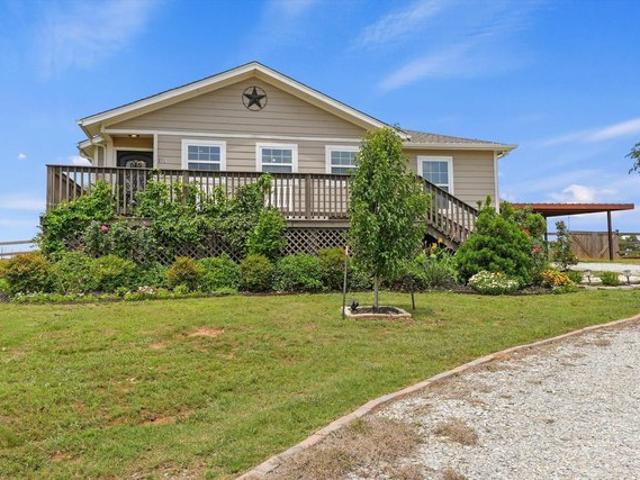 House for sale in Wise, Texas