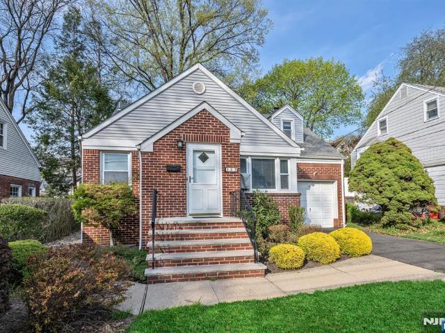 House for sale in Leonia, New Jersey