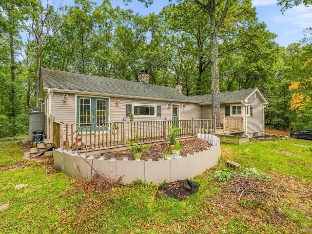 House for sale in Lake Peekskill, Town of Putnam Valley