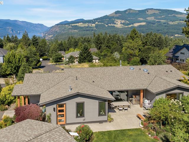 House for sale in White Salmon, Washington