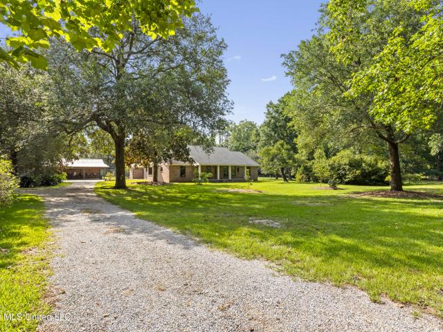 House for sale in Ocean Springs, Mississippi