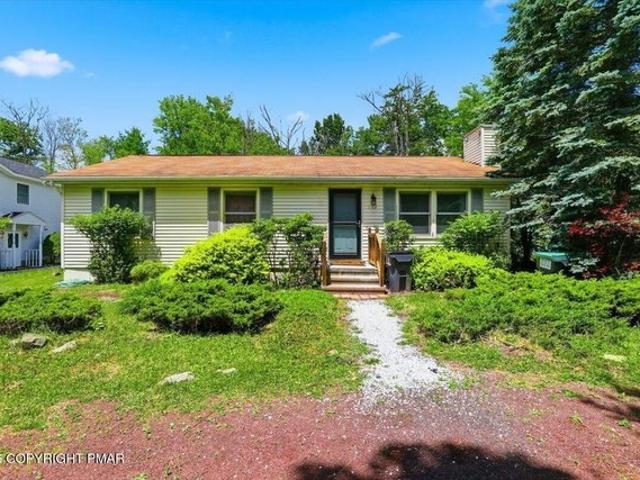 House for sale in Cresco, Pennsylvania