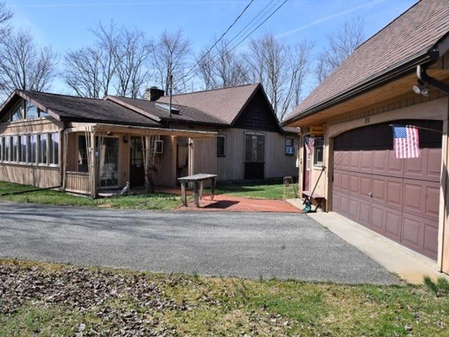 House for sale in Hostetter, Pennsylvania
