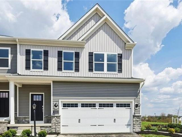Townhouse for sale in Coraopolis, Pennsylvania