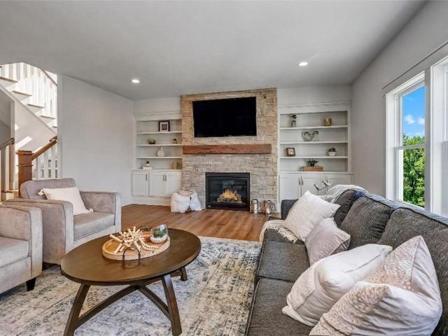House for sale in Venetia, Pennsylvania