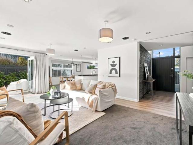 House for sale in Chaslands, Canterbury