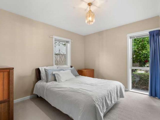 House for sale in Chaslands, Canterbury
