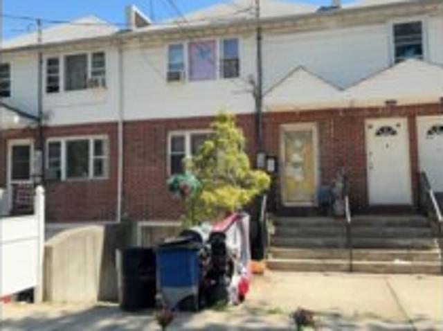 House for sale in Queens, Arverne