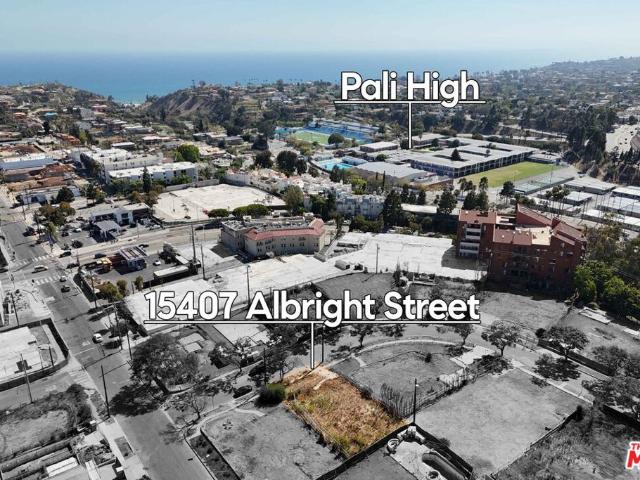 Land for sale in Canoga Park, California
