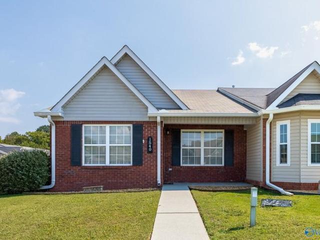 Townhouse for sale in Decatur, Alabama