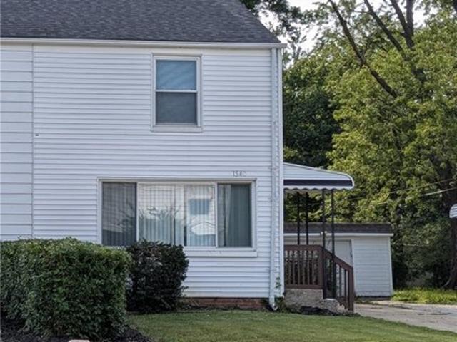 Townhouse for sale in Euclid, Ohio