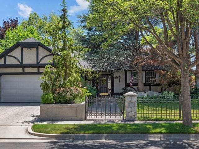 House for sale in Murray, Utah