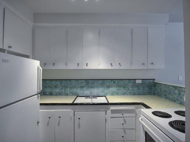 Apartment for rent in Lower Robson, Vancouver