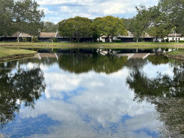 Townhouse for sale in Pembroke Pines, Florida