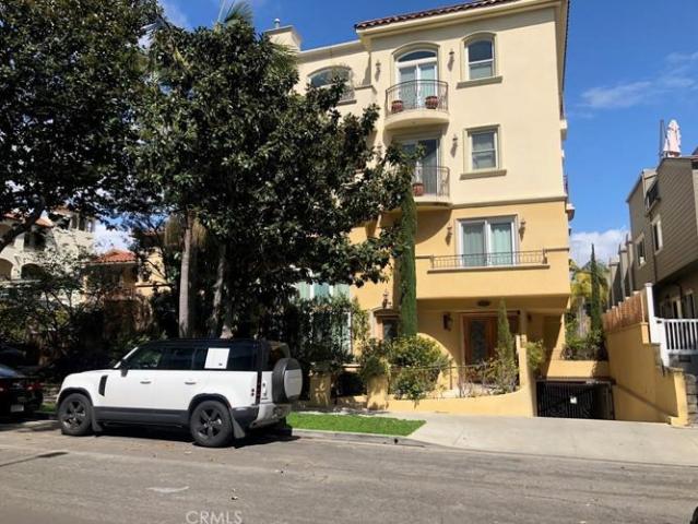 Condo for sale in Canoga Park, California