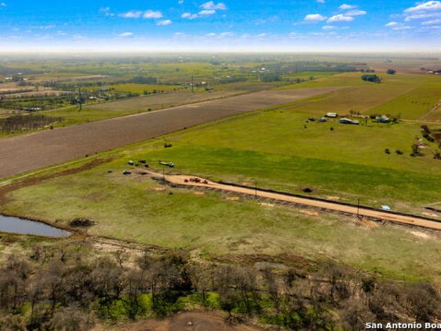 Land for sale in La Coste, Texas