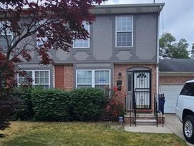 Townhouse for sale in Detroit, Michigan