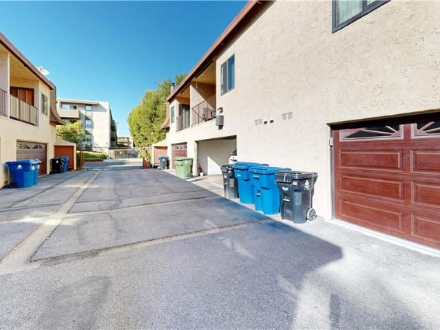 Townhouse for sale in Van Nuys Neighborhood Council District, Canoga Park