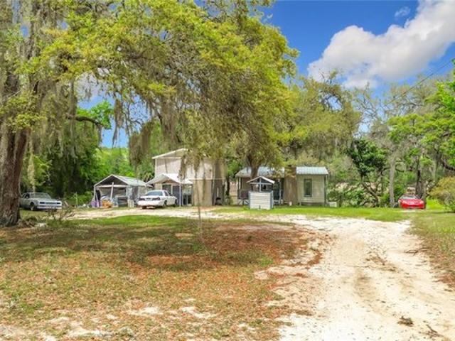 House for sale in Ocklawaha, Florida