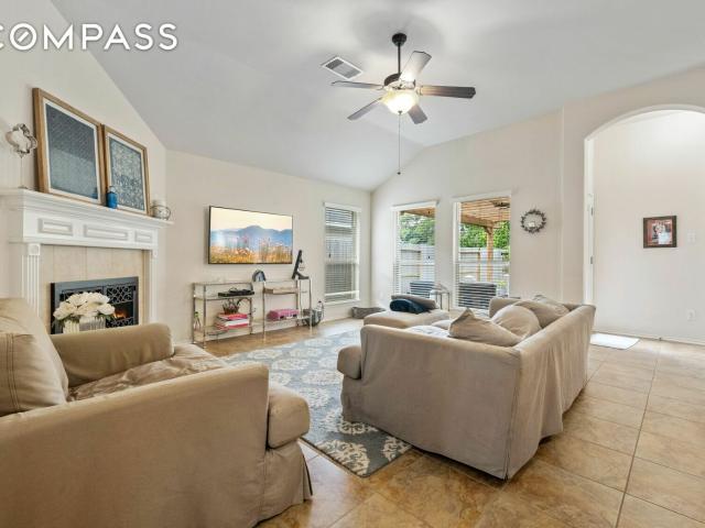 House for sale in Cypress
