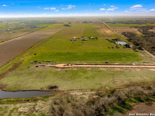 Land for sale in La Coste, Texas