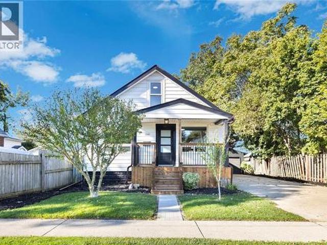 House for sale in Ford City, Windsor
