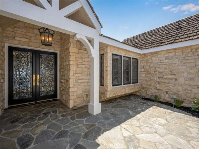 Property for rent in Corona Del Mar, California