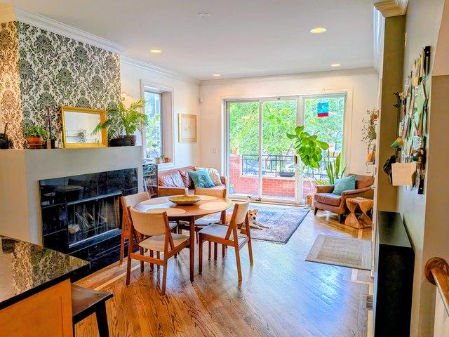Condo for rent in Chicago Park, Illinois