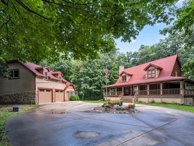House for sale in Rochester, Wisconsin