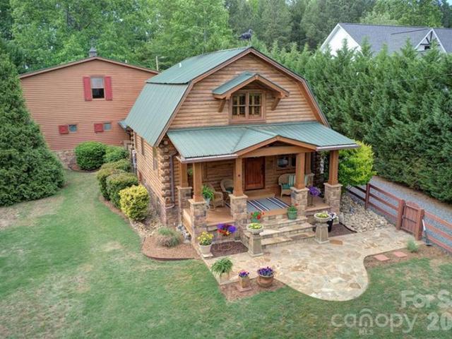 House for sale in Mecklenburg, North Carolina