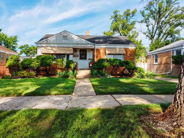 House for sale in Westchester, Illinois