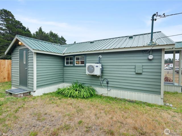 House for sale in Grayland