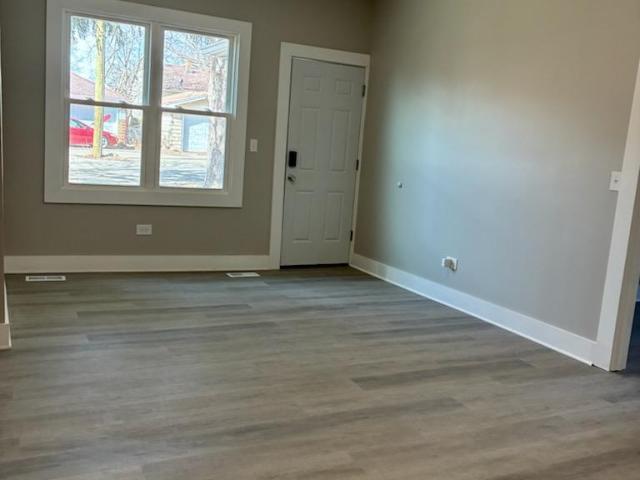 Property for rent in Great Lakes, Illinois