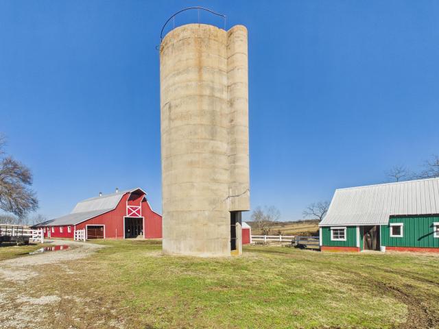 Farm for sale in Cabool, Missouri