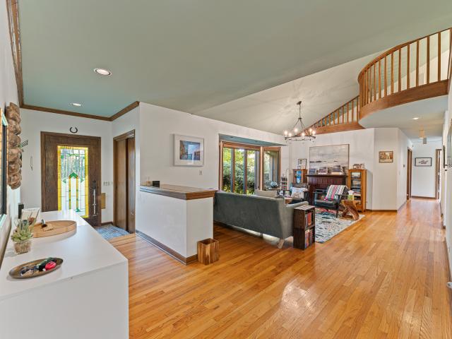 House for sale in Green Oaks, Illinois