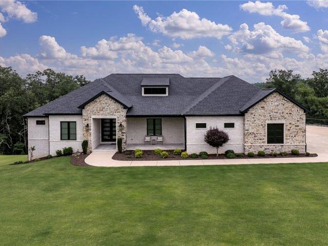 House for sale in Ark