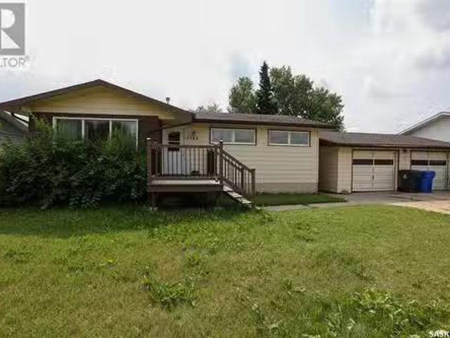 House for sale in Holdfast, Saskatchewan