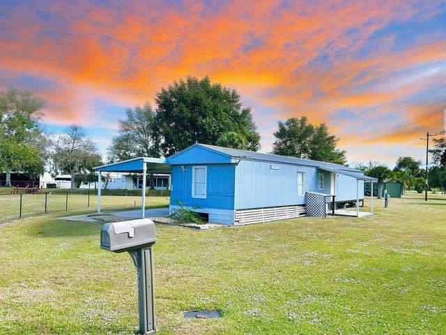 House for sale in Moore Haven, Florida