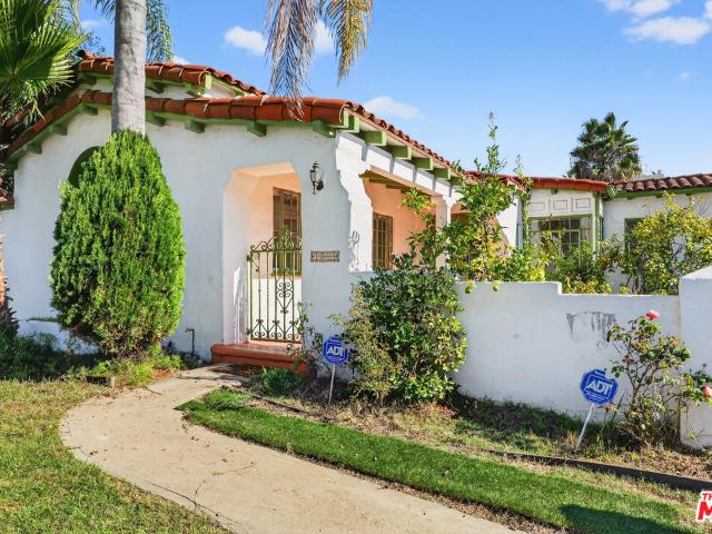 Property for sale in Canoga Park, California