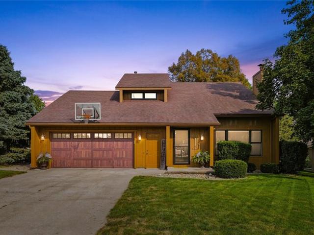House for sale in Parkview, Pella