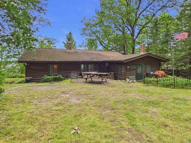 House for sale in Springbrook, Wisconsin