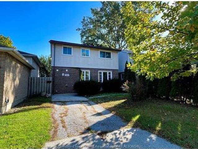 House for sale in Riverside, Windsor
