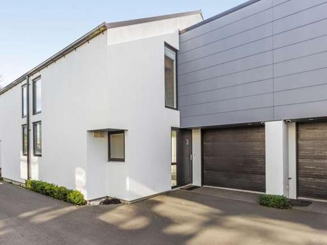 Townhouse for sale in Saint Albans, Canterbury