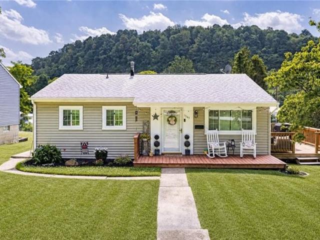 House for sale in Natrona Heights, Pennsylvania